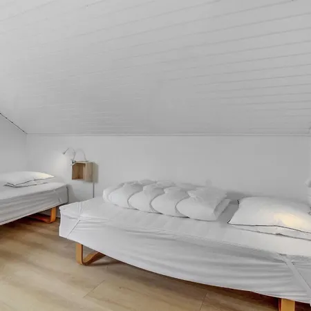Raine - 2-3km From The Sea By Interhome