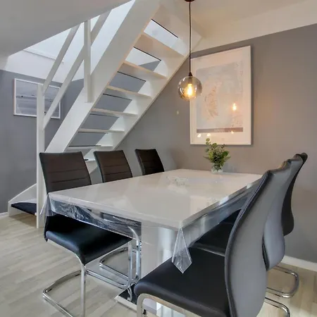 Leilighet Raine - 2-3km From The Sea By Interhome